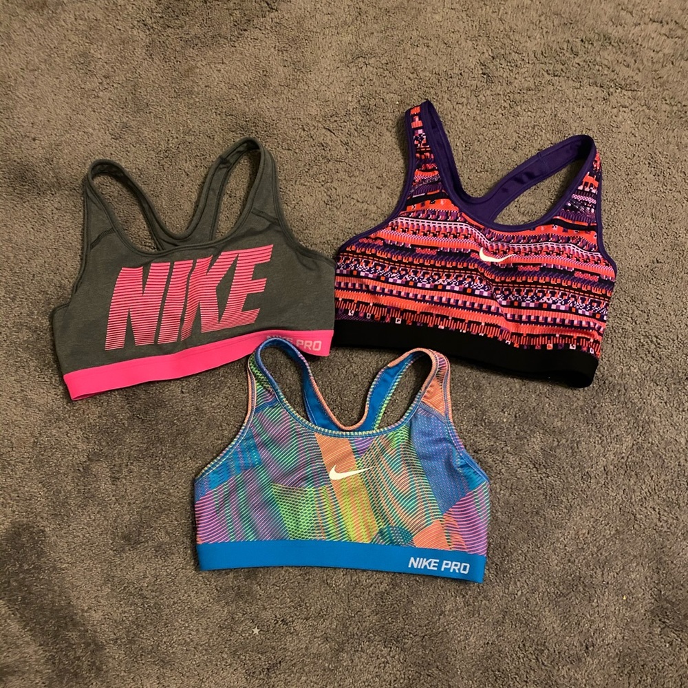 3 NIKE SPORTS BRAS